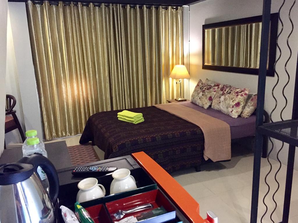 Capital O 1051 Pagoda House Chiang Mai Zewnętrze zdjęcie